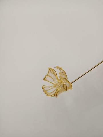 珍珠白造型花 胸針