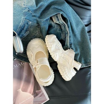 喵唔的天空夏季休閑運動鞋女涉水鞋透氣輕便小眾戶外涼鞋老爹鞋