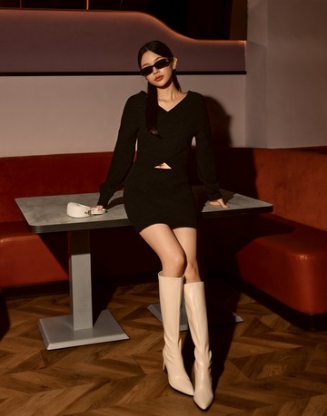 不用說話也一樣迷人；交叉造型針織毛衣+包臀裙 兩色