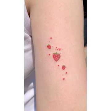 「草莓多多」草莓 紋身貼紙 微刺青 輕紋身 可愛 水彩 原創 cos 花草 植物 小心機 防水持久 紋身貼 超美 性感