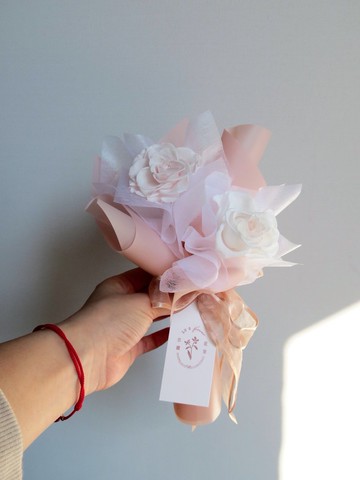 淡粉玫瑰單支 包裝小花束