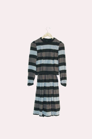 恰丸與貓♫~黑灰橫條連身洋裝