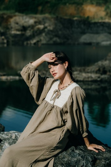 Palit Merlin 洋裝 卡其色