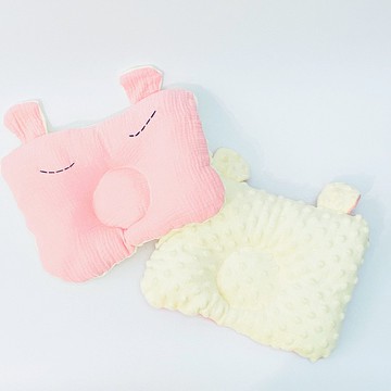 眨眨眼小熊枕球球毯彌月組合(淺粉色)