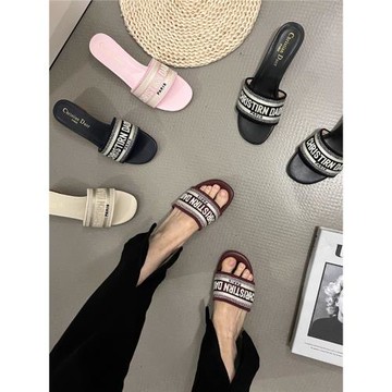 高級感氣質百搭時尚粗跟一字拖刺繡字母涼拖沙灘高跟鞋女外穿涼鞋