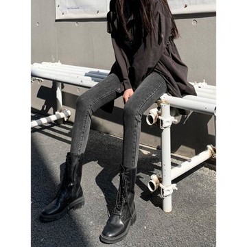 灰黑色加絨牛仔褲女2025秋冬新款煙灰高腰修身緊身小腳薄絨鉛筆褲