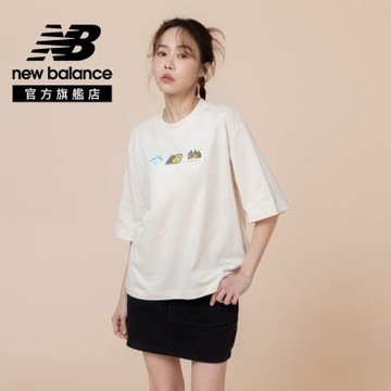 【New Balance】趣味插畫短袖上衣_女性_杏色_WT62C1ZULIN
