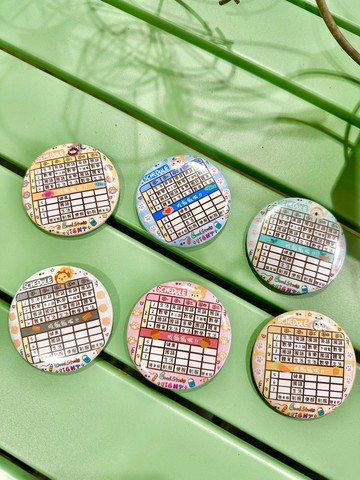 SHERRIE_ 客製化課表徽章 Q版動物插畫 課程表 胸章別針