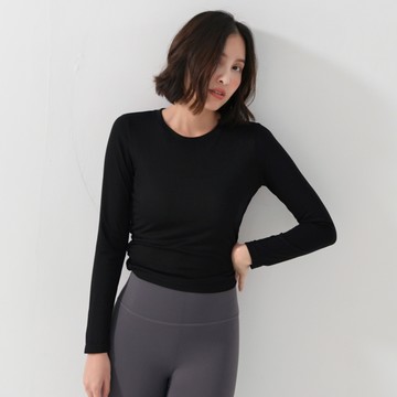 Mori girl 圓領美背側抓皺長袖上衣 黑