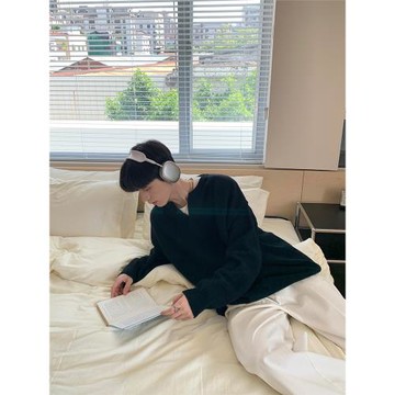 ONELYC1NS小V領純色毛衣男秋季韓版寬松慵懶風套頭針織上衣情侶