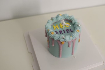 唯美韓系3寸 蛋糕香氛蠟燭  文字部分可以備註英文姓名