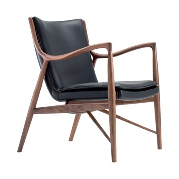 45 Chair 扶手椅（胡桃木 / Nevada 黑皮革）