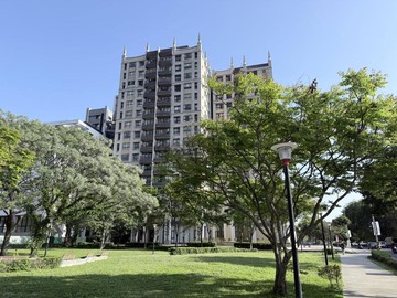 桃園青埔｜屋況極佳｜鄉村風｜採光露臺｜三房雙平車｜桃園市中壢區環溪三街