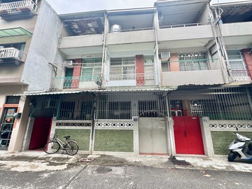 專員陪同。中都愛河.三塊厝站綠園道可停車透天｜高雄市三民區中庸街