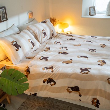 慵懶小熊貓 法蘭絨床包/兩用毯 溫暖舒適【超取限一組】