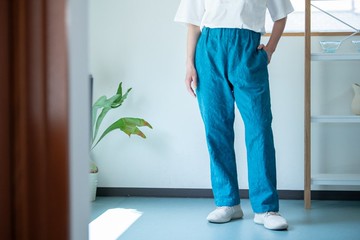 緹花織紋 側邊口袋縮腰長褲【有機棉/梔子染】