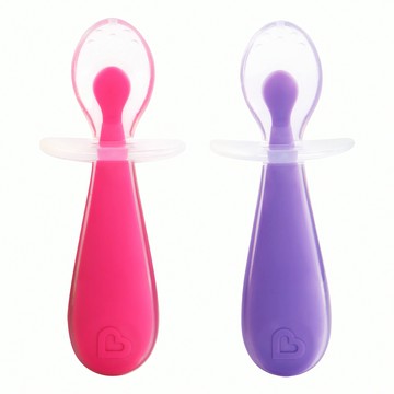 Munchkin 滿趣健 矽膠學習湯匙2入 柔軟不傷牙齦 特殊檔片設計  粉+紫  1組