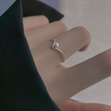 免運🔮V形珍珠戒指女時尚個性小衆輕奢ins潮流高級感開口食指指環戒指 口戒指 情人節 生日禮物 女生戒指 對戒 尾戒