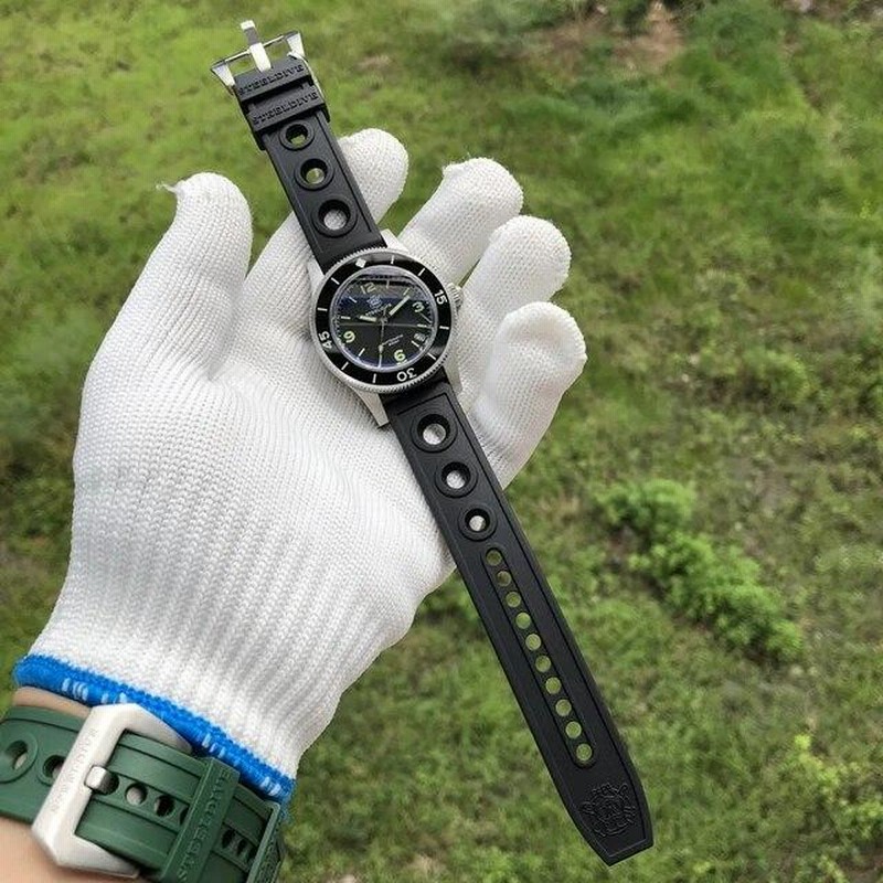 Steeldive SD1952ロゴ付き、日付41MM NH35自動ダイバーウォッチ