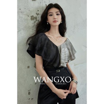 WANGXO｜重磅鎏金抓皺緞面|拼色荷葉邊|前后雙V領氣質短袖上衣女
