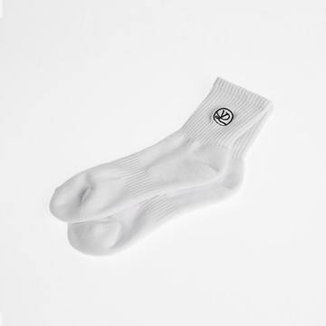 【好物推薦】LOGO刺繡羅紋厚底中筒襪(白；S-M)