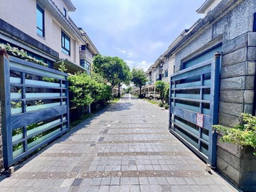 紘緯⭐高雄理想國⭐綠蔭大道⭐社區雙車透天87351｜高雄市岡山區石潭東街