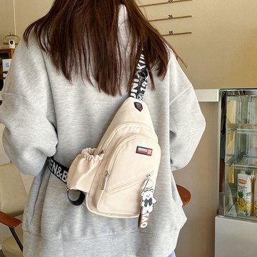 免運🔮胸包女斜跨包包胸前最新款正品大容量休閒防水炸街款女士胸包側背包 斜背包 肩背包 腰包 胸包 通勤包 包包 手機包