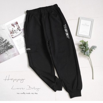 男大童 立體電繡英字拼接黑棉長褲 秋冬童裝 大童長褲 大童休閒褲 大童運動褲 大童褲子 秋冬棉褲