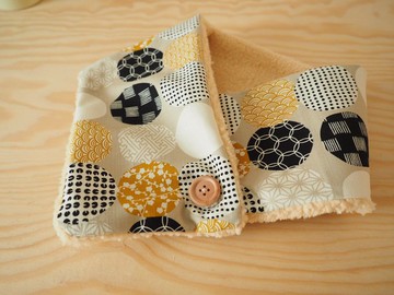 手工縫製保暖圍巾圍脖頸巾 和風杏色圓形幾何圖案