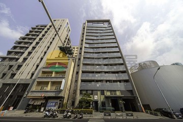 巨蛋．阿曼Ｗ．雙捷運成家兩房｜高雄市左營區文康路