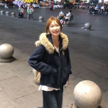 愛依依 加絨連帽衫  大學T 帽T 學院風  M-2XL新款韓系學院風毛領拼接連帽顯瘦設計感開衫-8672.