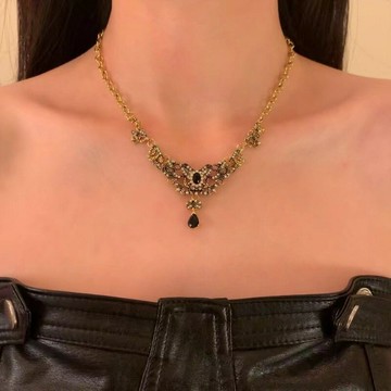 【台灣公司 可打統編】免運 歐美風繁花宮廷吊墜項鏈蝴蝶百搭氣質時尚項鏈飾品溫柔百搭項鏈女 可開發票 全館五折 工廠現貨直銷 新品特價 z9211