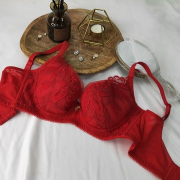 【曼黛瑪璉】蕾絲提托內衣 B-D罩杯(深玫紅)