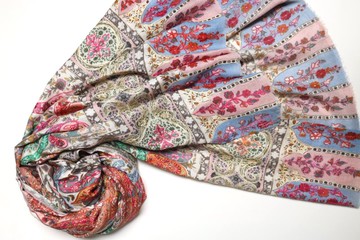 【聖誕禮物】喀什米爾羊絨手工印染刺繡米色腰果圍巾披肩卡尼小