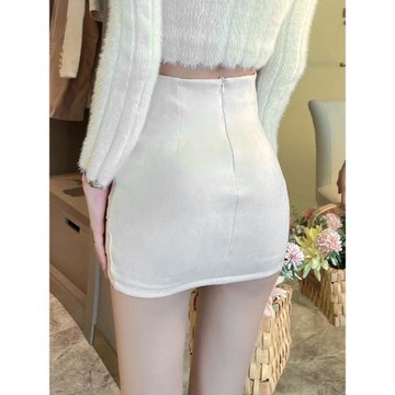 米白色包臀裙鹿皮絨短裙女半身裙秋冬季2024新款高腰緊身短款包裙
