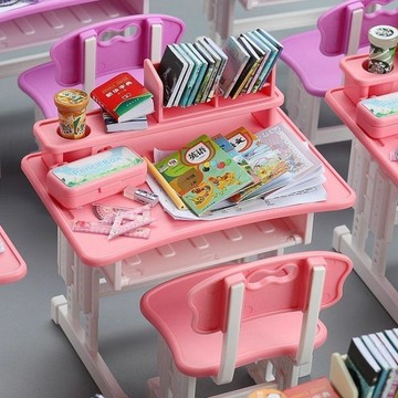 包包精選商品★迷你微縮學習桌子仿真文具盒鉛筆盒課桌椅娃娃屋配件模型玩具套裝