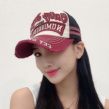 帽子專賣店【韓國製  字母貼布圖樣網帽 帽子】   棗紅色現貨   中小頭圍款  BS