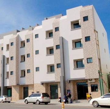 【艾的驛站電梯民宿】輕屋齡 小邊間美透天｜澎湖縣馬公市西文澳