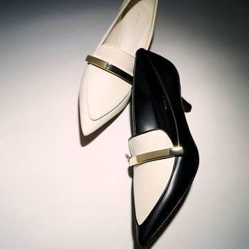 金屬長釦尖頭跟鞋