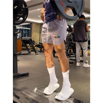 Satjdm美式短褲透氣四分褲速干【彩虹涂鴉】運動健身跑步潮牌男