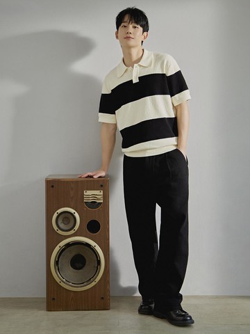 Wide Single-Pleat Denim Pants [Black]