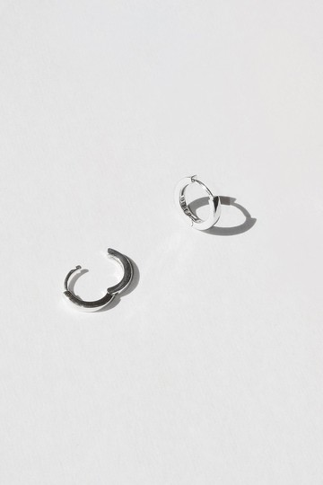 Huggie Hoop Earring 圈圈耳環