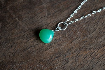 綠玉髓淚珠項鍊，925銀，金牛座寶石，天秤座誕生石