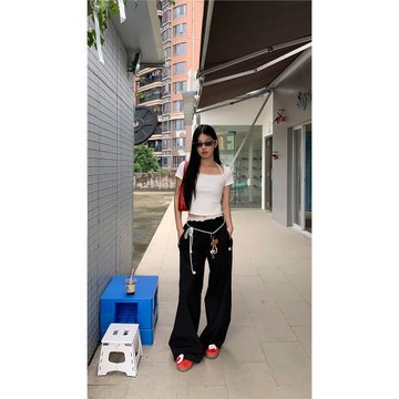 紅人館寬松闊腿褲女2026新款夏季薄款高腰垂感休閑褲直筒黑色褲子