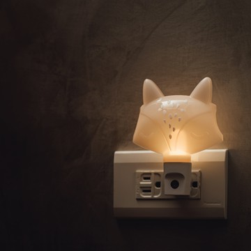 swee｜插座式小夜燈-狐狸手動款