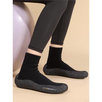 戈倫鯊瑜伽室內加絨加厚鍛煉冬保暖普拉提運動防滑靜音軟底健身鞋