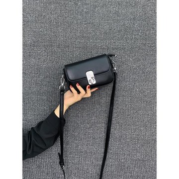 高級感洋氣小包包女包2026新款秋冬百搭斜挎包網紅爆款超火小方包