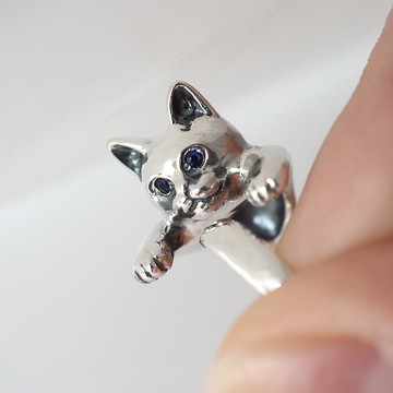 心形扭曲貓戒指藍寶石