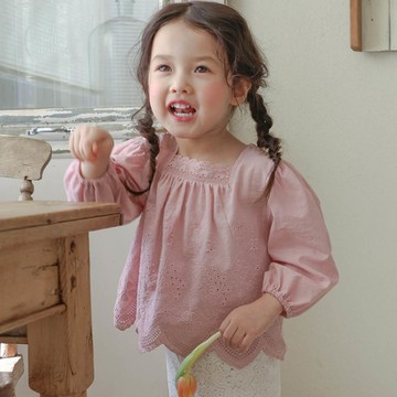 韓國 Puellaflo - 幸運草繡花方領9分袖襯衫-粉