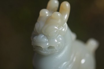 【朝天吼】貔貅神獸手把件|掛件男士隨身文玩貔貅黃蠟石鴨蛋青